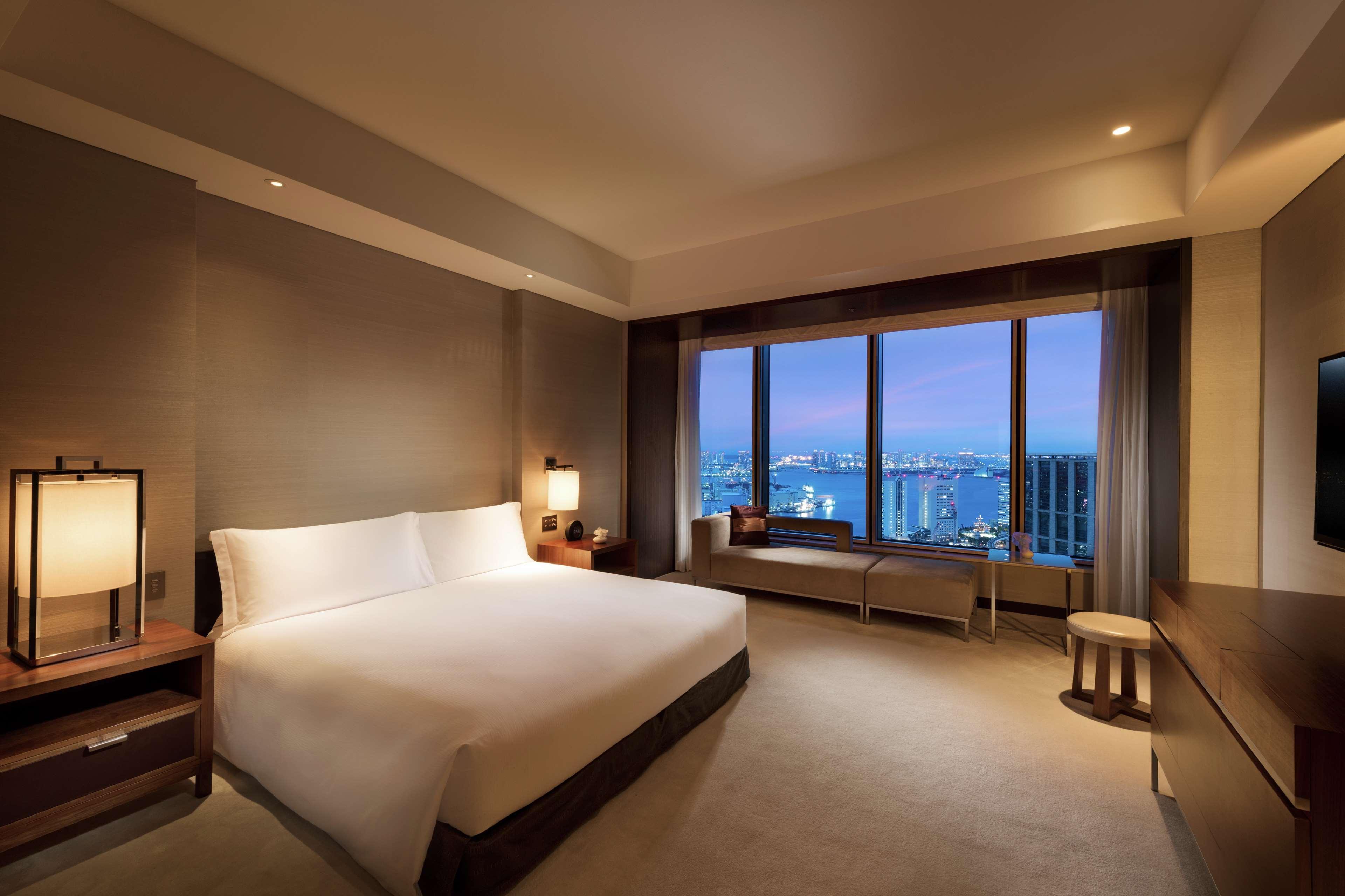 Conrad 5*