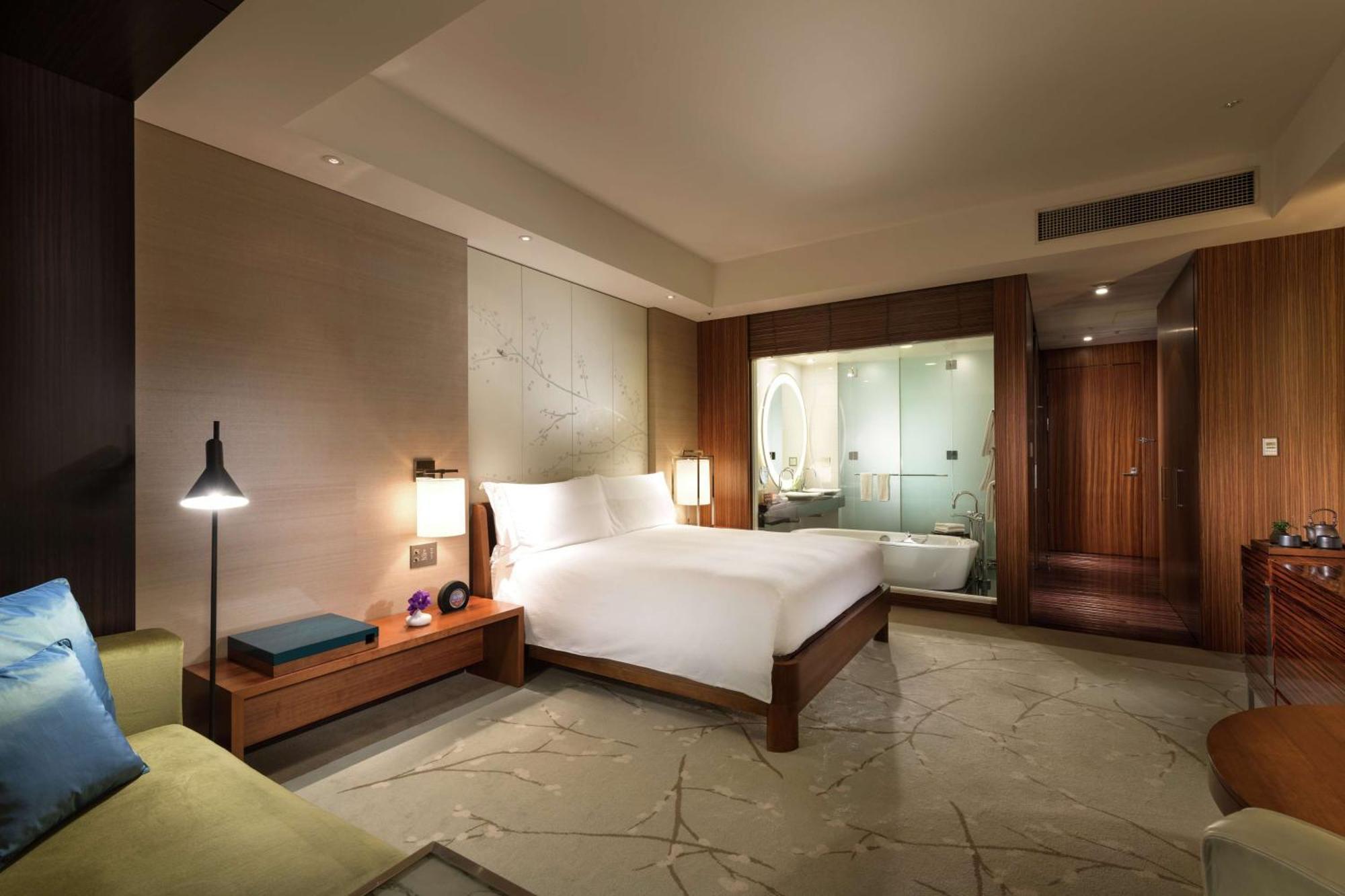 Conrad 5* Tokyo