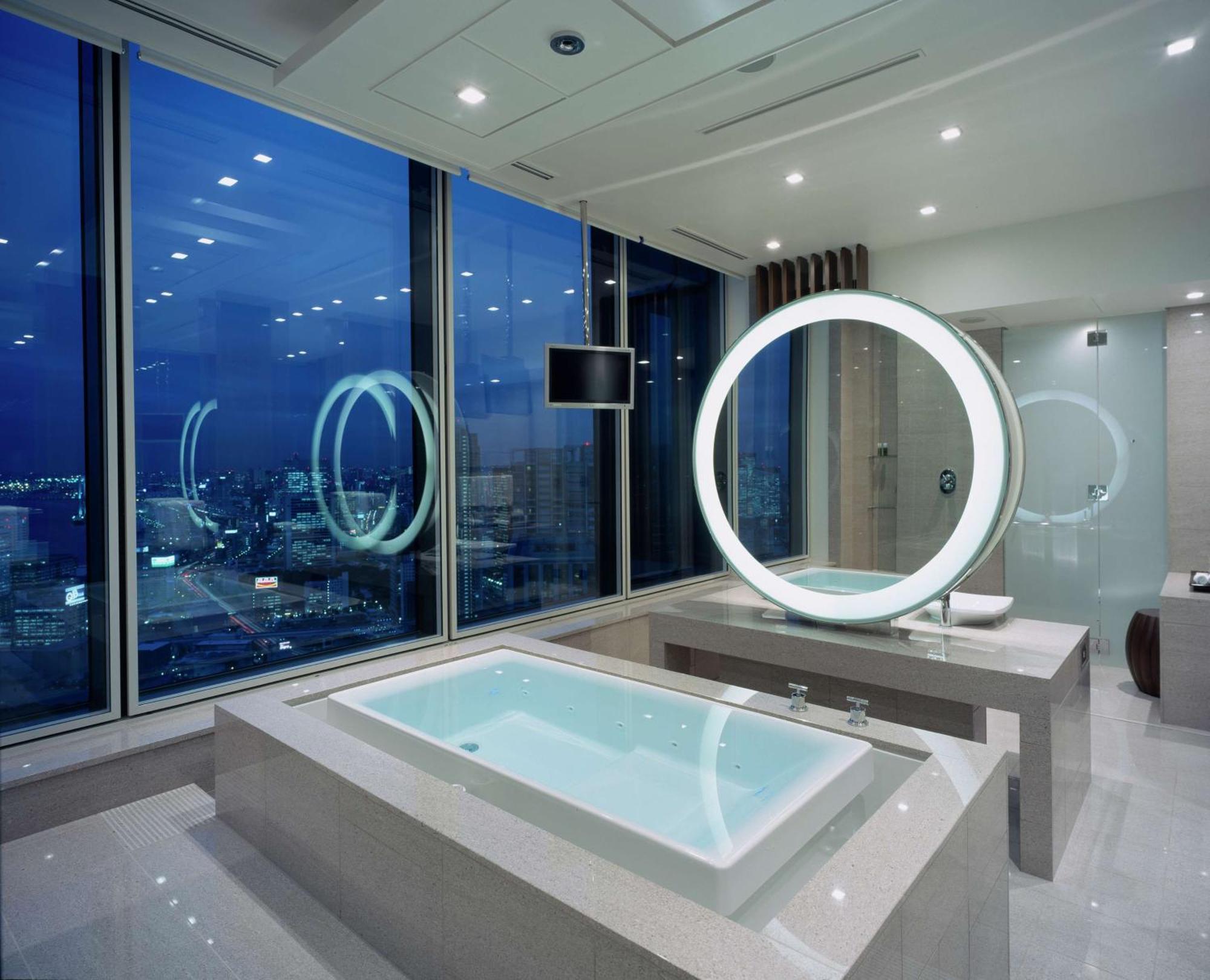 Conrad Hotel 5*